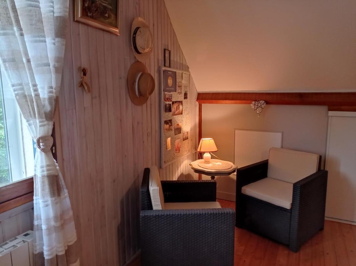 Chambre Campagnarde Du Gres Rouge De Beauval Екстериор снимка